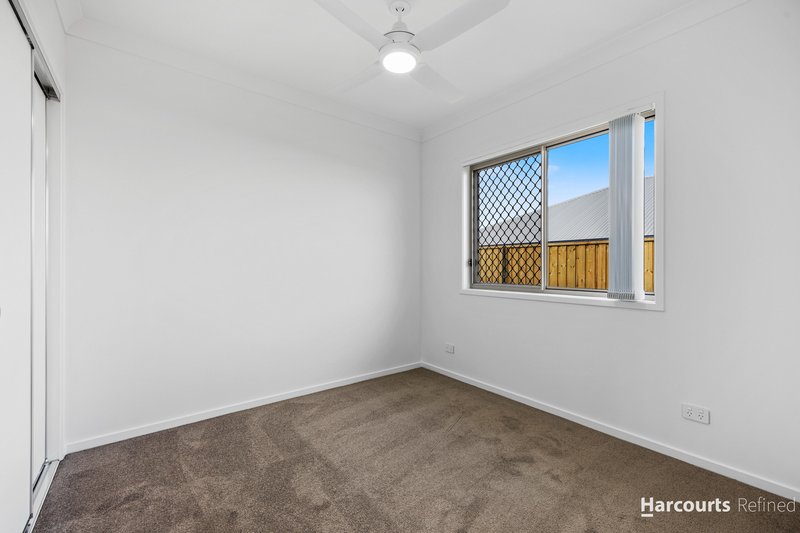 Photo - 57 Outlook Boulevard, Gleneagle QLD 4285 - Image 10