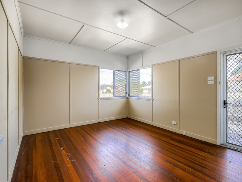 Photo - 57 Pechey Street, Chermside QLD 4032 - Image 2