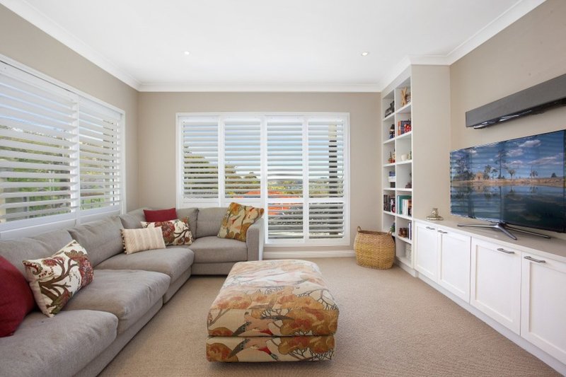 Photo - 57 Peronne Avenue, Clontarf NSW 2093 - Image 6