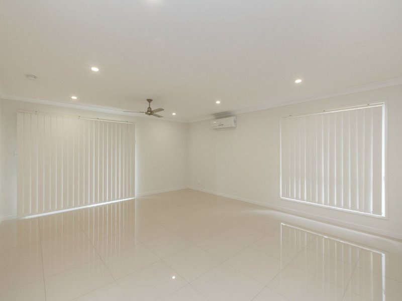 Photo - 57 Pimpama Rivers Drive, Ormeau QLD 4208 - Image 4