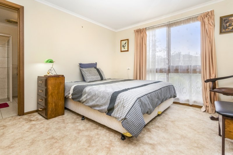 Photo - 57 Powell Drive, Hoppers Crossing VIC 3029 - Image 8