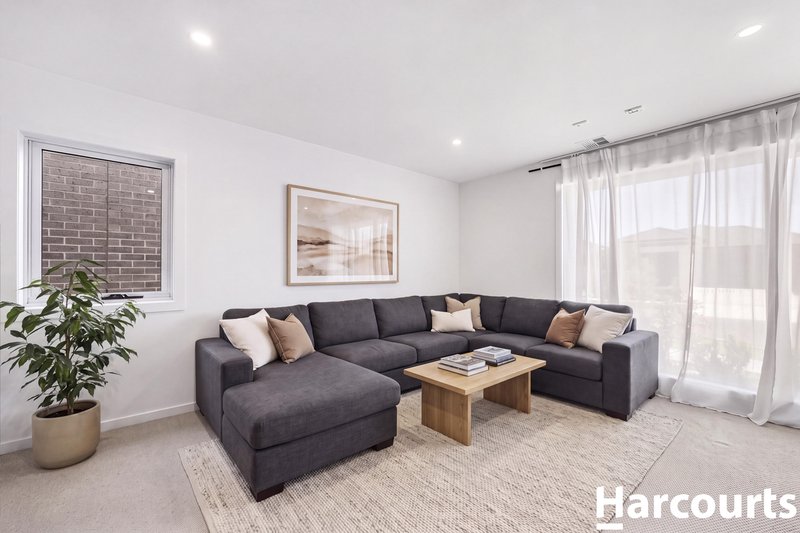 Photo - 57 Queensbridge Avenue, Tarneit VIC 3029 - Image 6