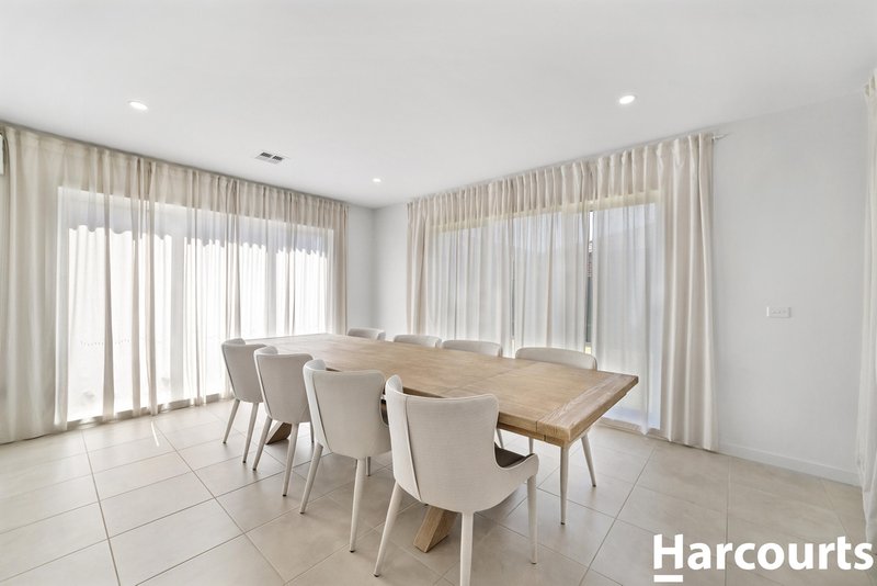 Photo - 57 Queensbridge Avenue, Tarneit VIC 3029 - Image 8