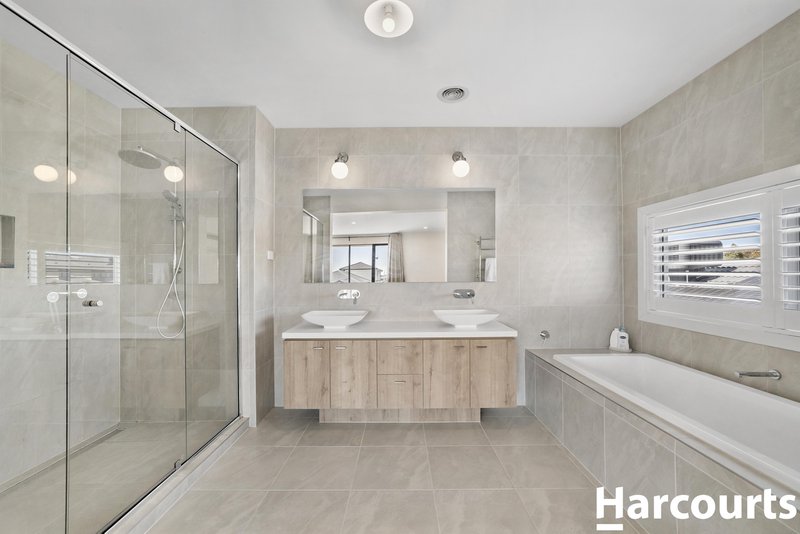 Photo - 57 Queensbridge Avenue, Tarneit VIC 3029 - Image 14