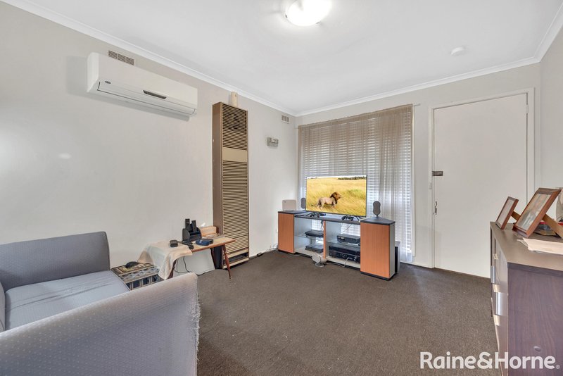 Photo - 5/7 Raymond Street, Melton South VIC 3338 - Image 3