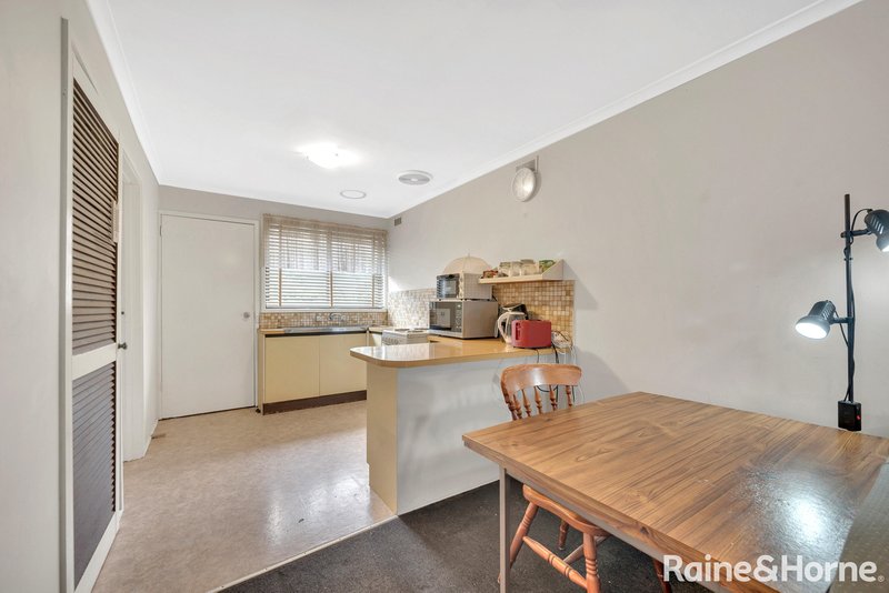 Photo - 5/7 Raymond Street, Melton South VIC 3338 - Image 6