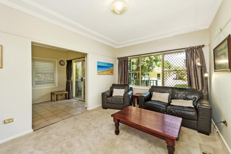 Photo - 57 Redman Rd , Dee Why NSW 2099 - Image 3