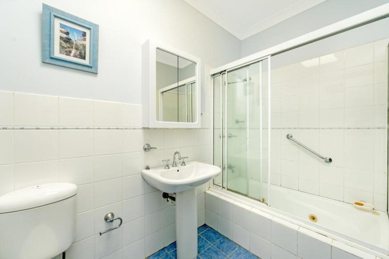 Photo - 57 Redman Rd , Dee Why NSW 2099 - Image 4