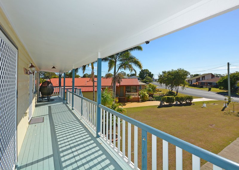 Photo - 57 Riverview Drive, Burrum Heads QLD 4659 - Image 11