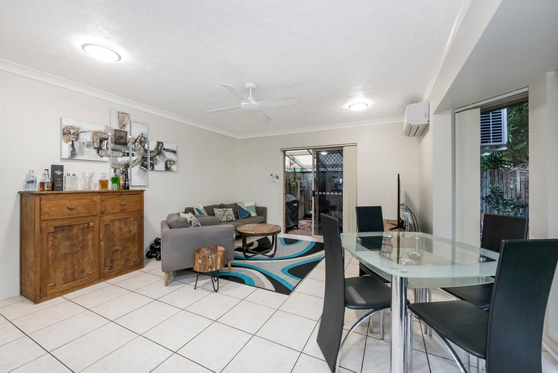 Photo - 5/7 Rose Street, North Ward QLD 4810 - Image 2