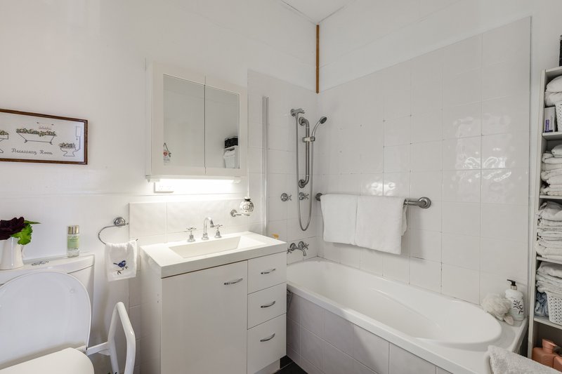 Photo - 57 Rowbotham Street, Rangeville QLD 4350 - Image 19