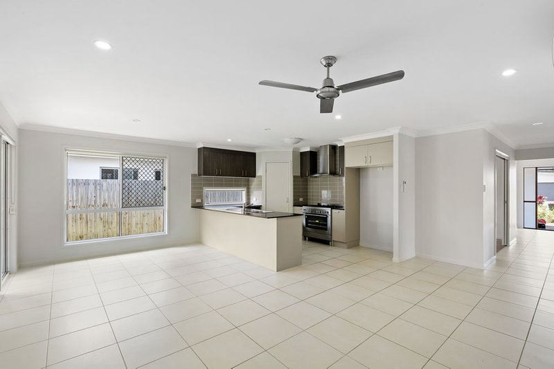 Photo - 57 Ruby Crescent, Meridan Plains QLD 4551 - Image 10