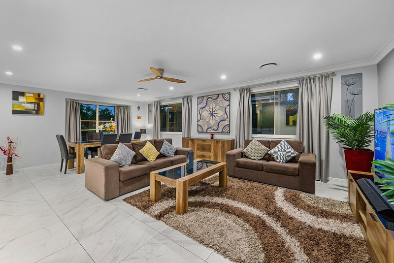 Photo - 57 Saturn Crescent, Bridgeman Downs QLD 4035 - Image 4