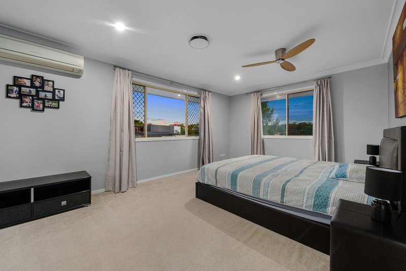 Photo - 57 Saturn Crescent, Bridgeman Downs QLD 4035 - Image 9