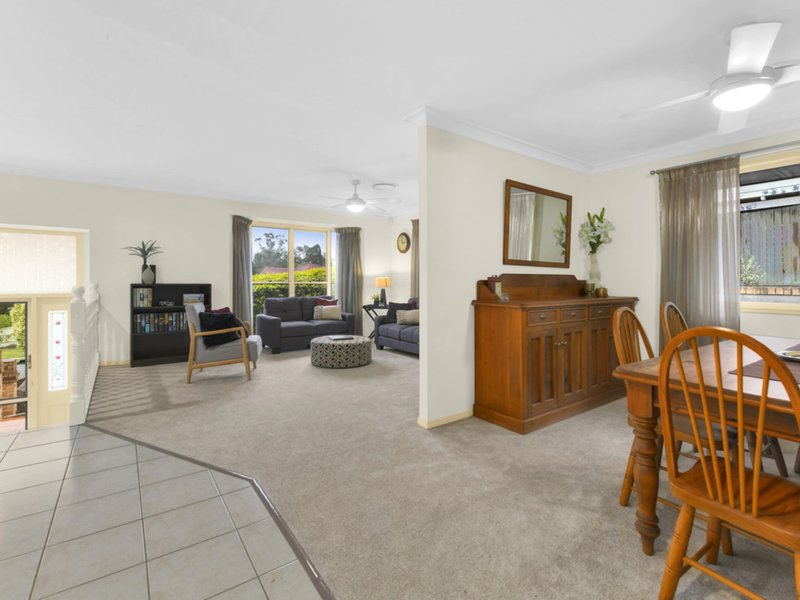 Photo - 57 Saturn Crescent, Bridgeman Downs QLD 4035 - Image 4