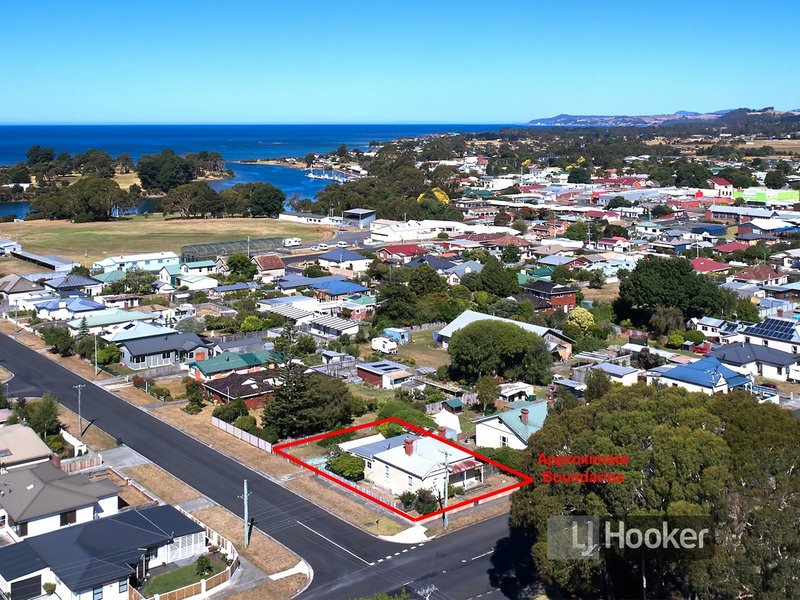 Photo - 57 Saunders Street, Wynyard TAS 7325 - Image 2