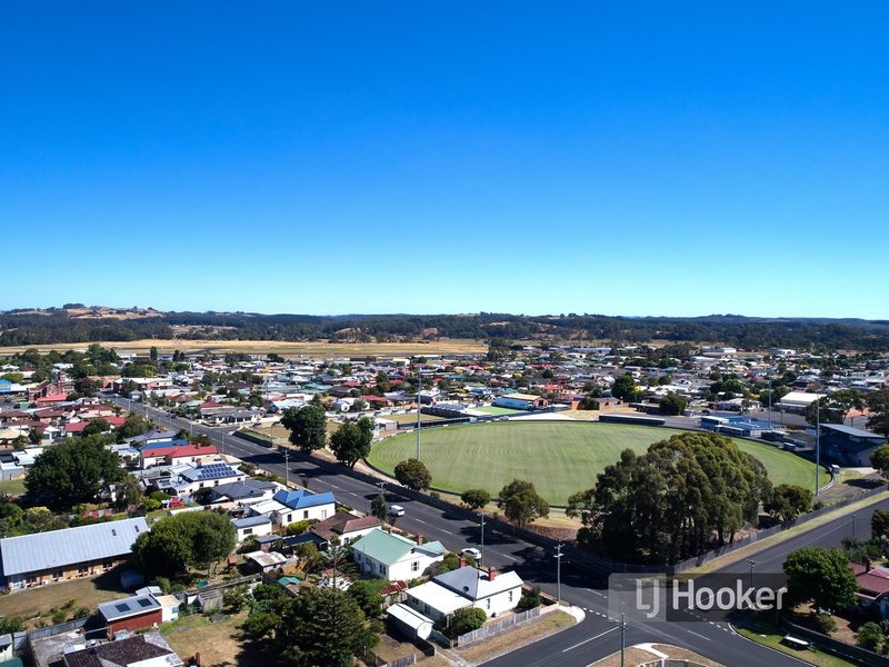 Photo - 57 Saunders Street, Wynyard TAS 7325 - Image 10