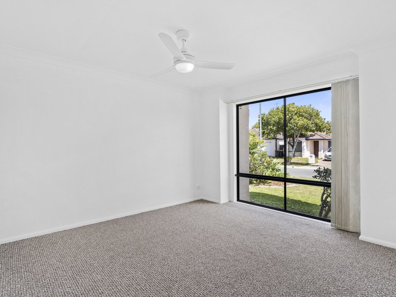 Photo - 57 Serafina Drive, Helensvale QLD 4212 - Image 2