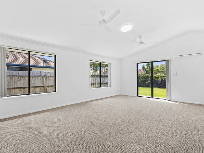 Photo - 57 Serafina Drive, Helensvale QLD 4212 - Image 7