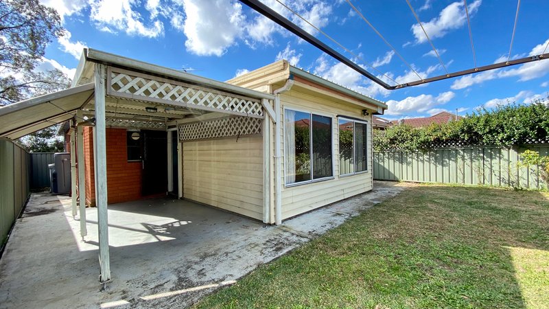 Photo - 57 Shenstone Road, Riverwood NSW 2210 - Image 11