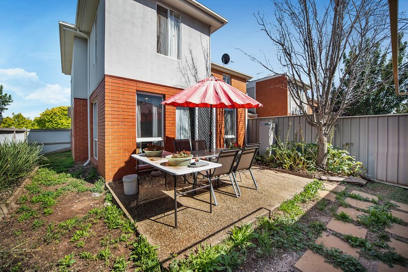 Photo - 57 St Georges Avenue, Caroline Springs VIC 3023 - Image 8