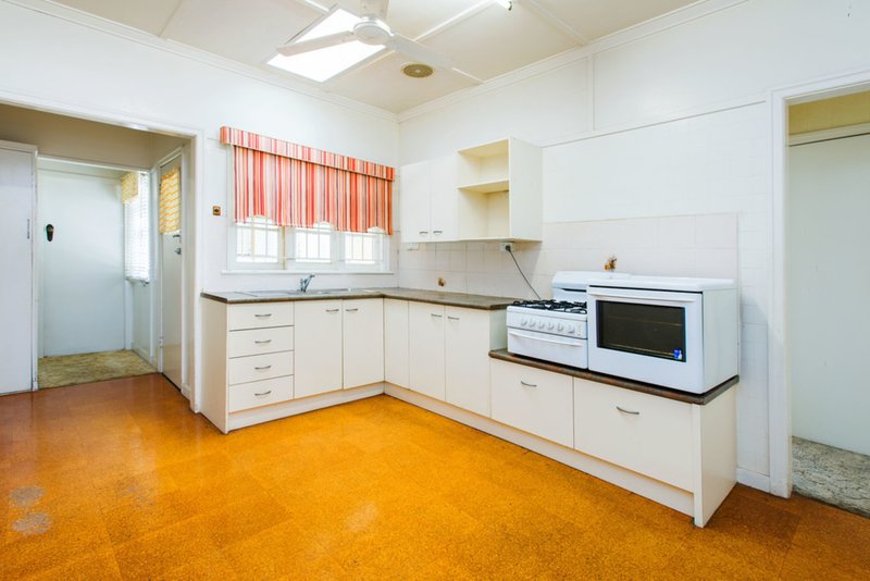 Photo - 57 Stella Street, Holland Park QLD 4121 - Image 2