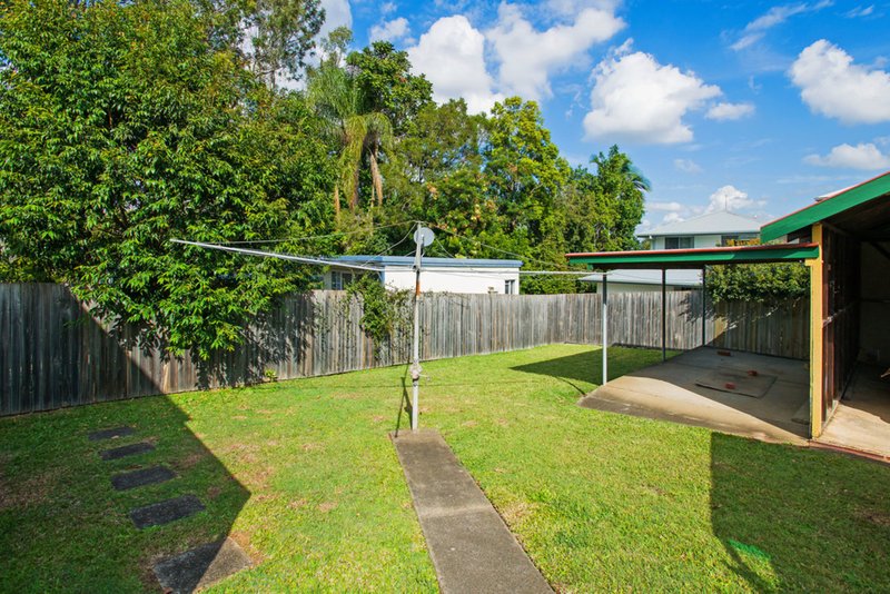 Photo - 57 Stella Street, Holland Park QLD 4121 - Image 8