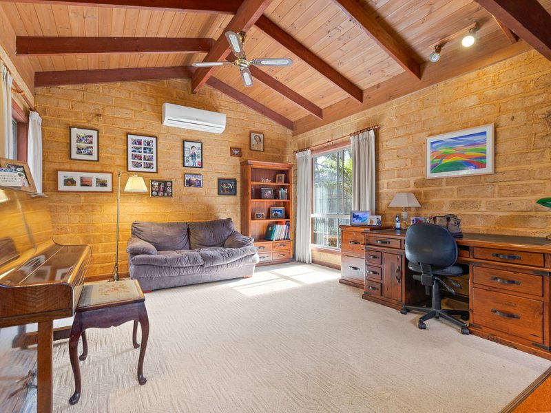 Photo - 57 Strathmore Crescent, Kalaru NSW 2550 - Image 10