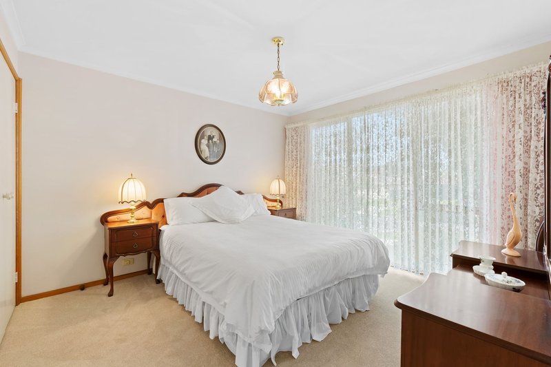 Photo - 57 Streeton Circuit, Mill Park VIC 3082 - Image 7