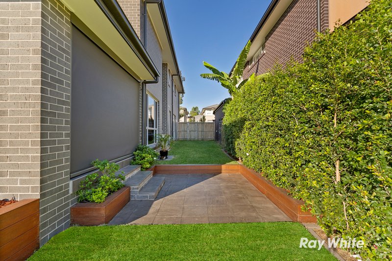 Photo - 57 Sugarloaf Crescent, Colebee NSW 2761 - Image 14