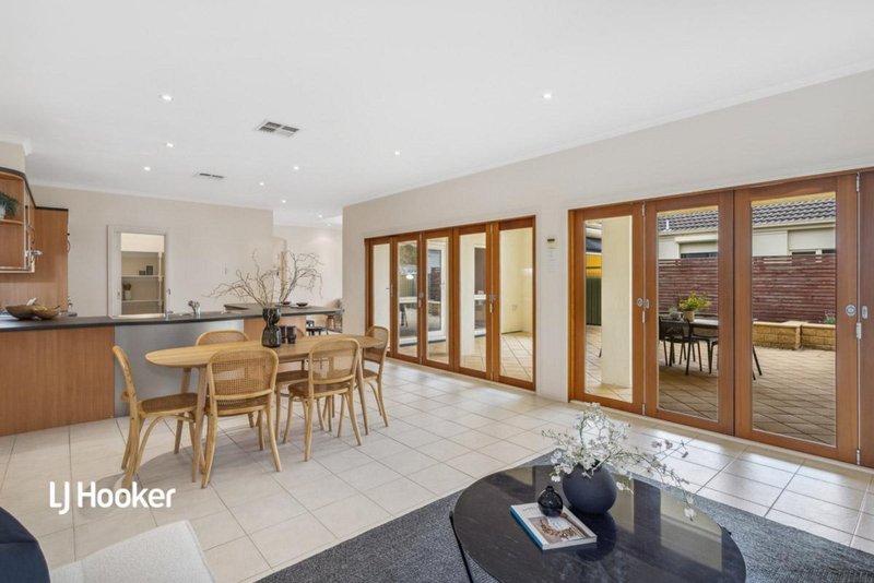 Photo - 57 Swan Circuit, Mawson Lakes SA 5095 - Image 6