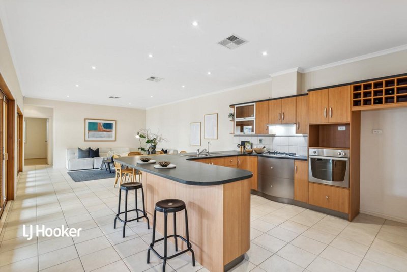 Photo - 57 Swan Circuit, Mawson Lakes SA 5095 - Image 7