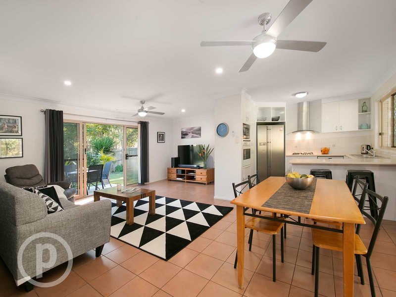 Photo - 57 Tangmere Street, Chapel Hill QLD 4069 - Image 4