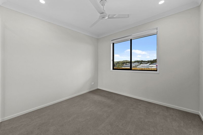 Photo - 57 Tejo Street, Holmview QLD 4207 - Image 9