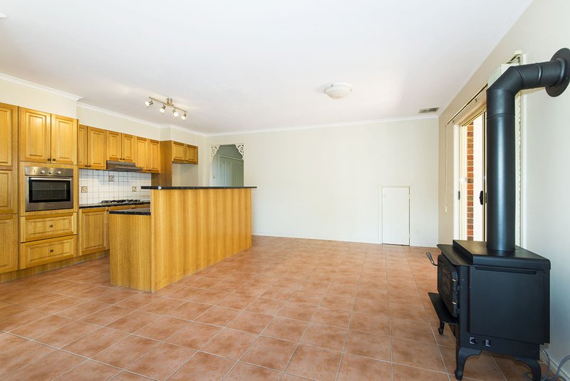 Photo - 57 The Lakes Boulevard, South Morang VIC 3752 - Image 3