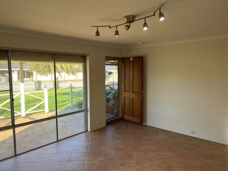 Photo - 57 Thorburn Avenue, Beechboro WA 6063 - Image 3