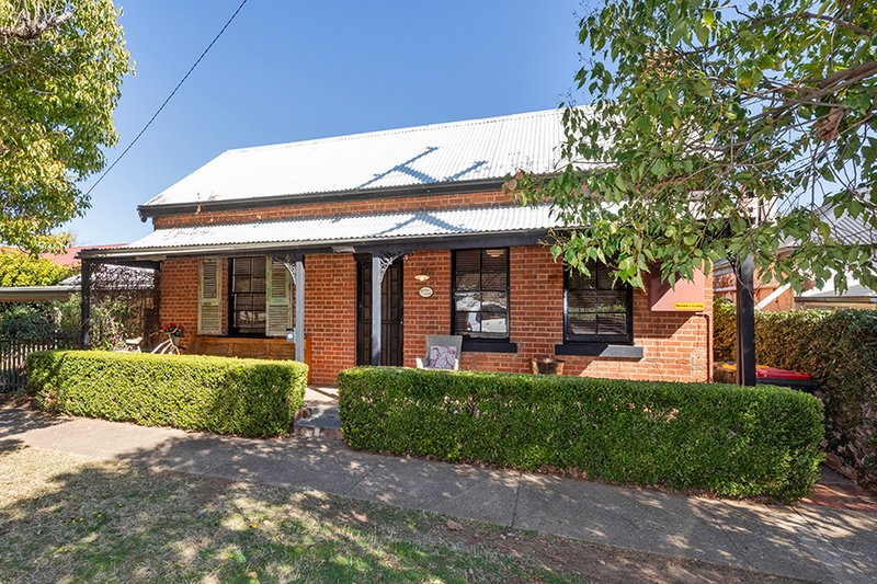 Photo - 57 Upper Street, Tamworth NSW 2340 - Image 2