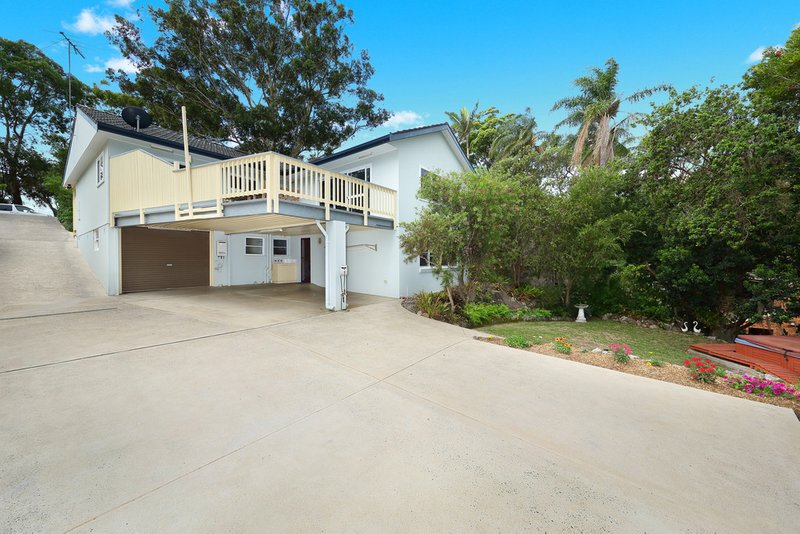 Photo - 57 Valentia Avenue, Lugarno NSW 2210 - Image 8