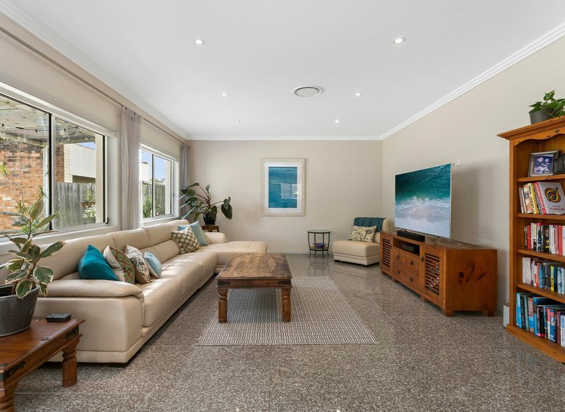 Photo - 57 Wattle Road, North Manly NSW 2100 - Image 4