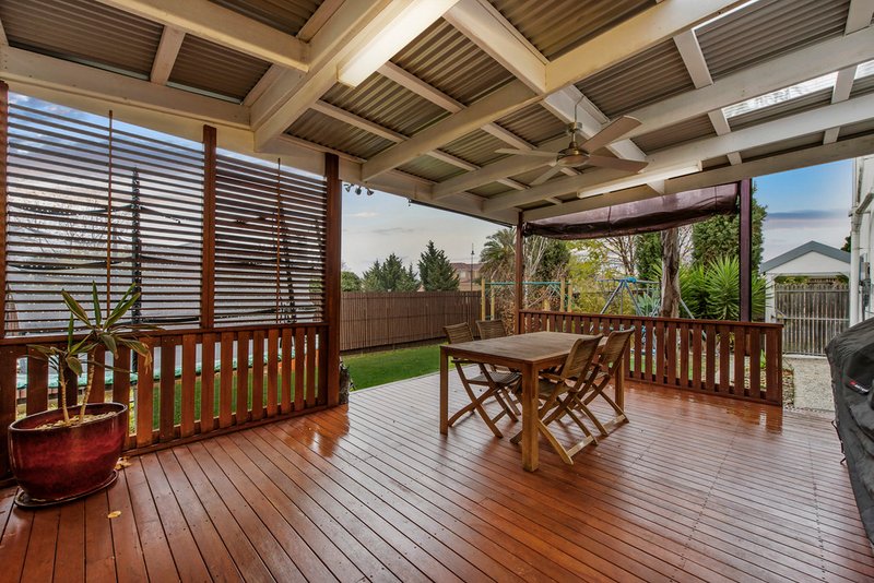 Photo - 57 Wolviston Ave , Hillside VIC 3037 - Image 17