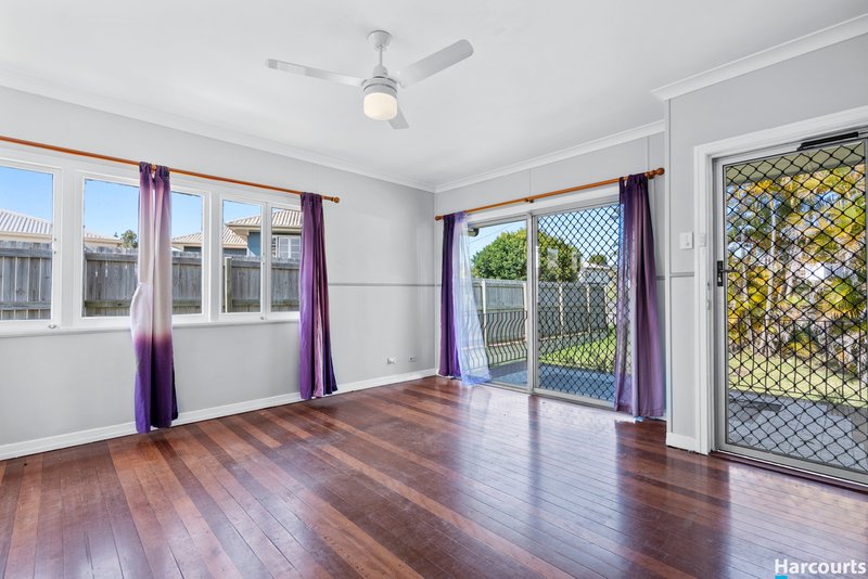 Photo - 57 Wondall Road, Wynnum West QLD 4178 - Image 4