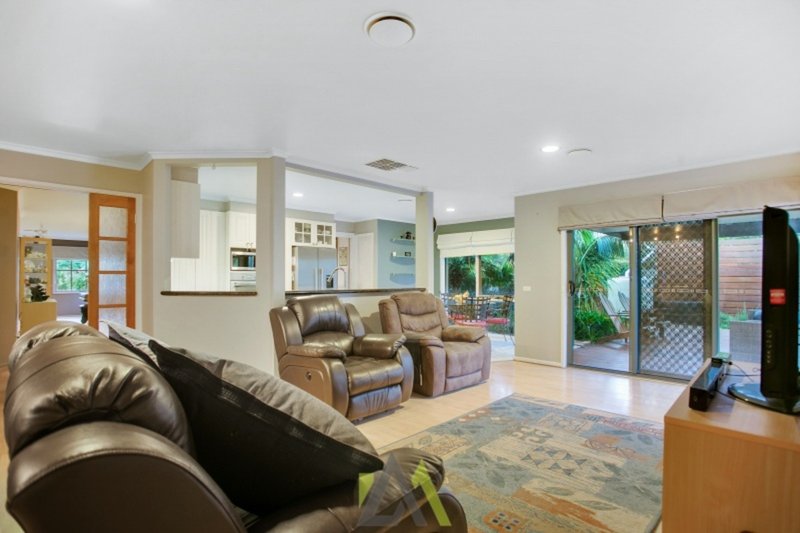 Photo - 57 Woodside Avenue, Frankston South VIC 3199 - Image 5