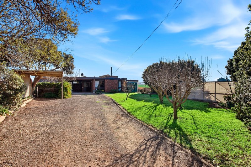 Photo - 570 Diggers Road, Werribee South VIC 3030 - Image 3