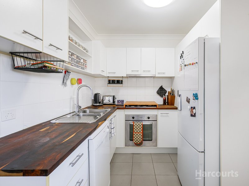 Photo - 5/70 Hilltop Avenue, Chermside QLD 4032 - Image 4