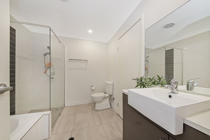 Photo - 5/70 Willow Road, Redbank Plains QLD 4301 - Image 5