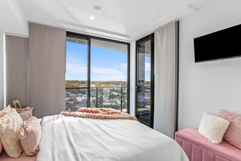 Photo - 5702/5 Harbour Side Court, Biggera Waters QLD 4216 - Image 6