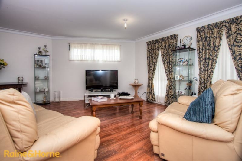 Photo - 5/71 Barry Street, Romsey VIC 3434 - Image 2