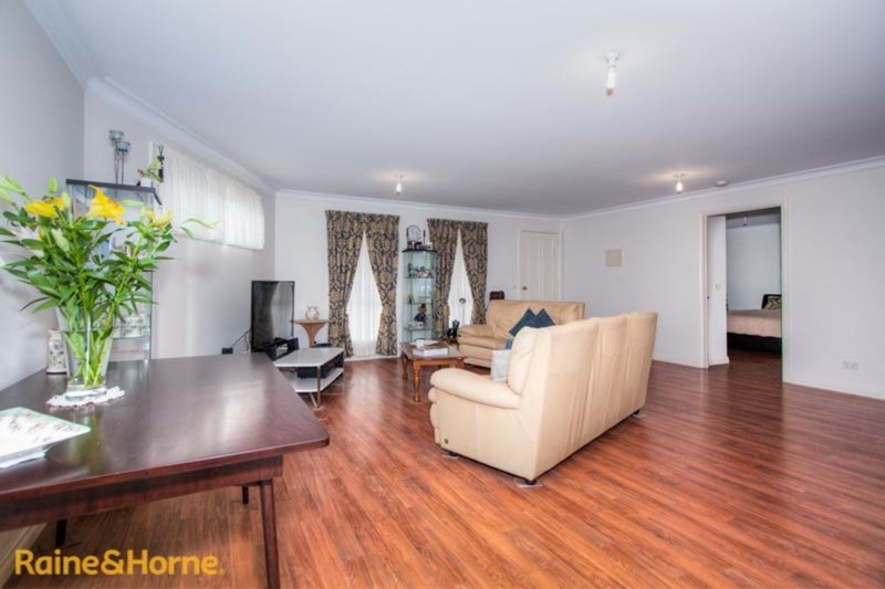 Photo - 5/71 Barry Street, Romsey VIC 3434 - Image 5