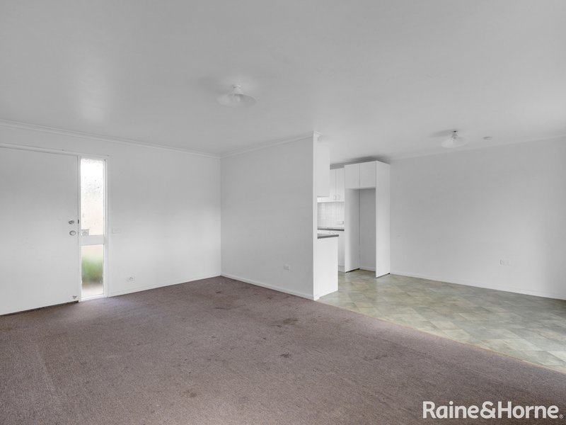 Photo - 5/71 Suttor Street, Windradyne NSW 2795 - Image 4