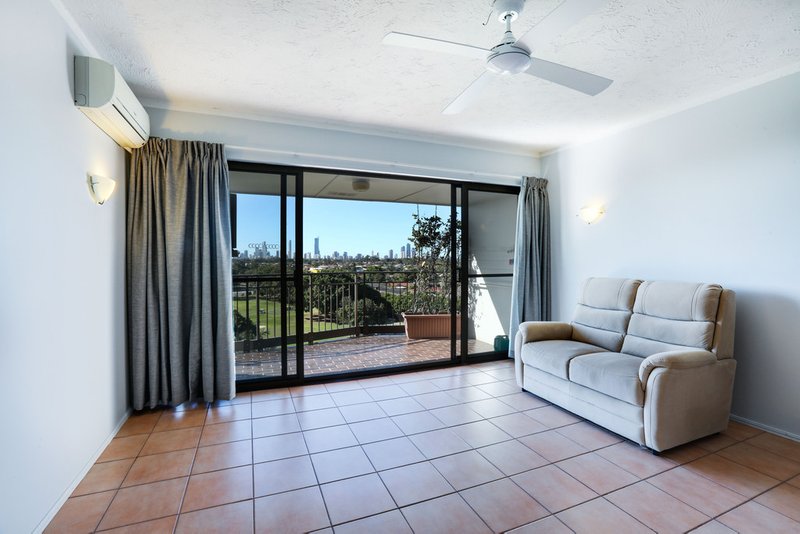 Photo - 57/11 Fairway Drive, Clear Island Waters QLD 4226 - Image 13